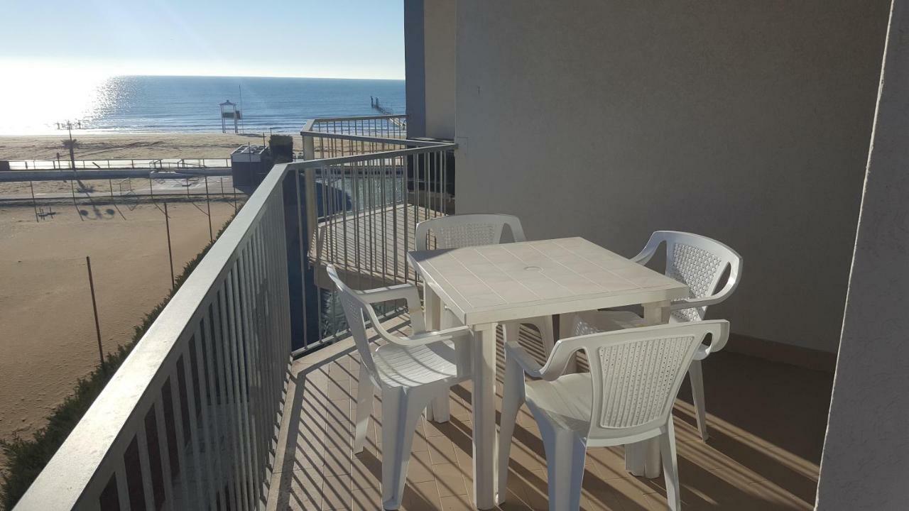 Residence Natante - Walterigato Apartments Solo Per Famiglie Лидо-ди-Езоло Экстерьер фото